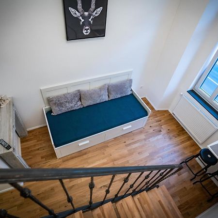 Rhino Studios Ljubljana Buitenkant foto