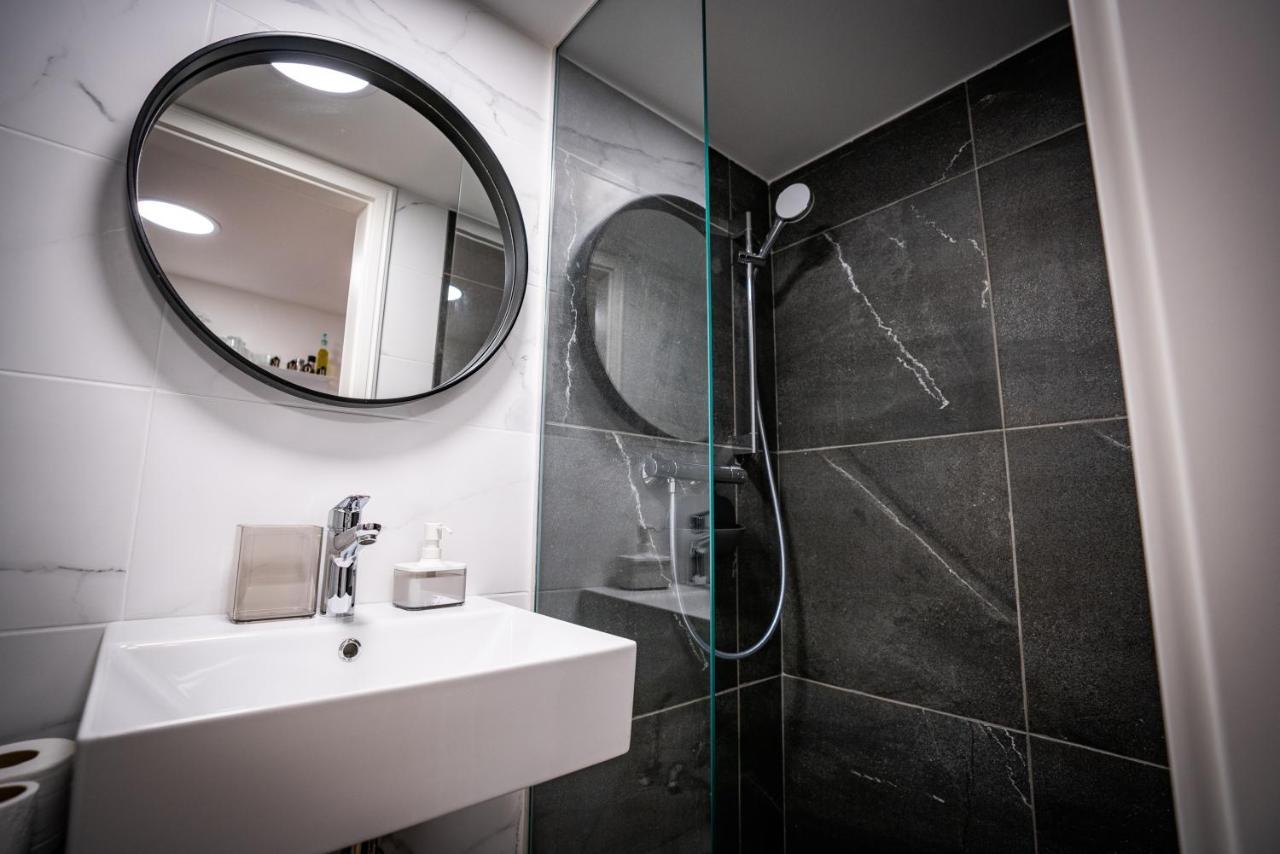 Rhino Studios Ljubljana Buitenkant foto