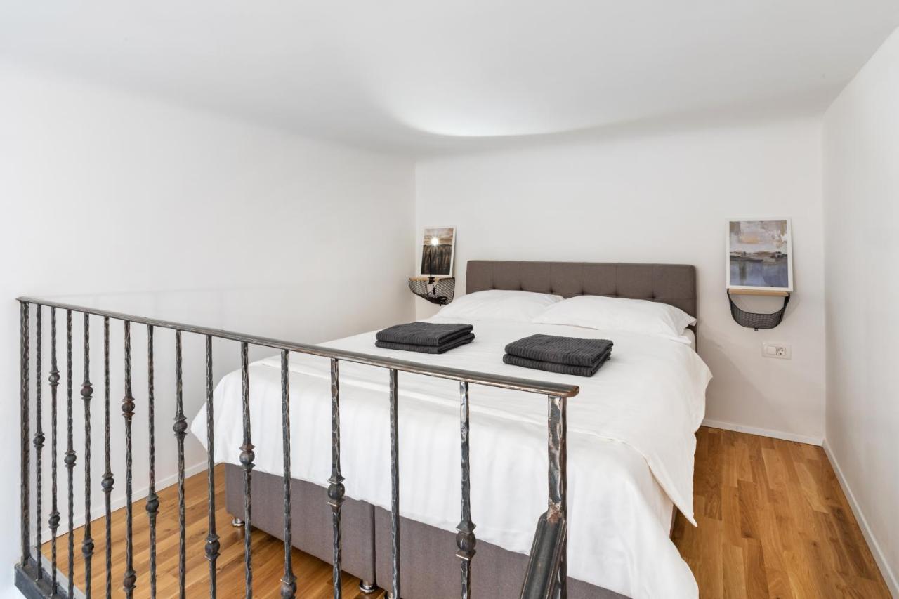Rhino Studios Ljubljana Buitenkant foto